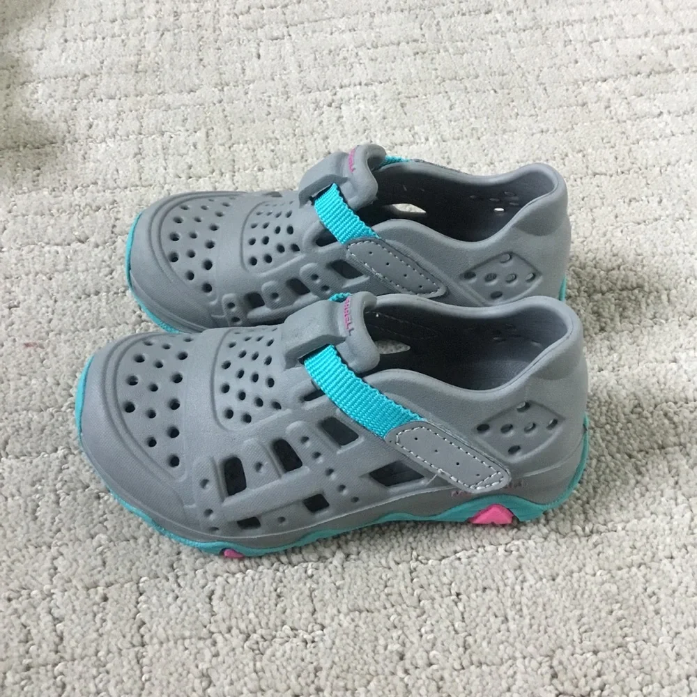 Merrell Kids Grey and Teal Water Shoes Slip-On